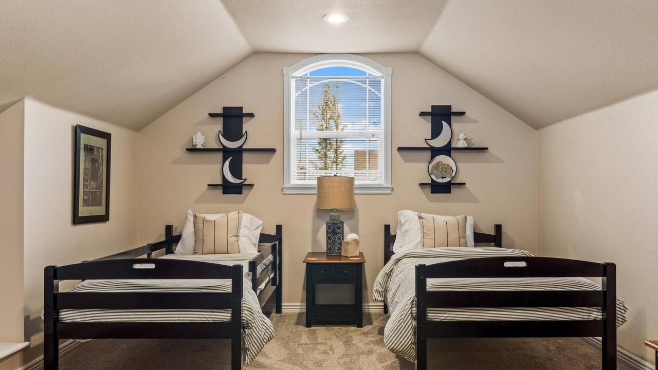 Photo of Bedroom in Eagle