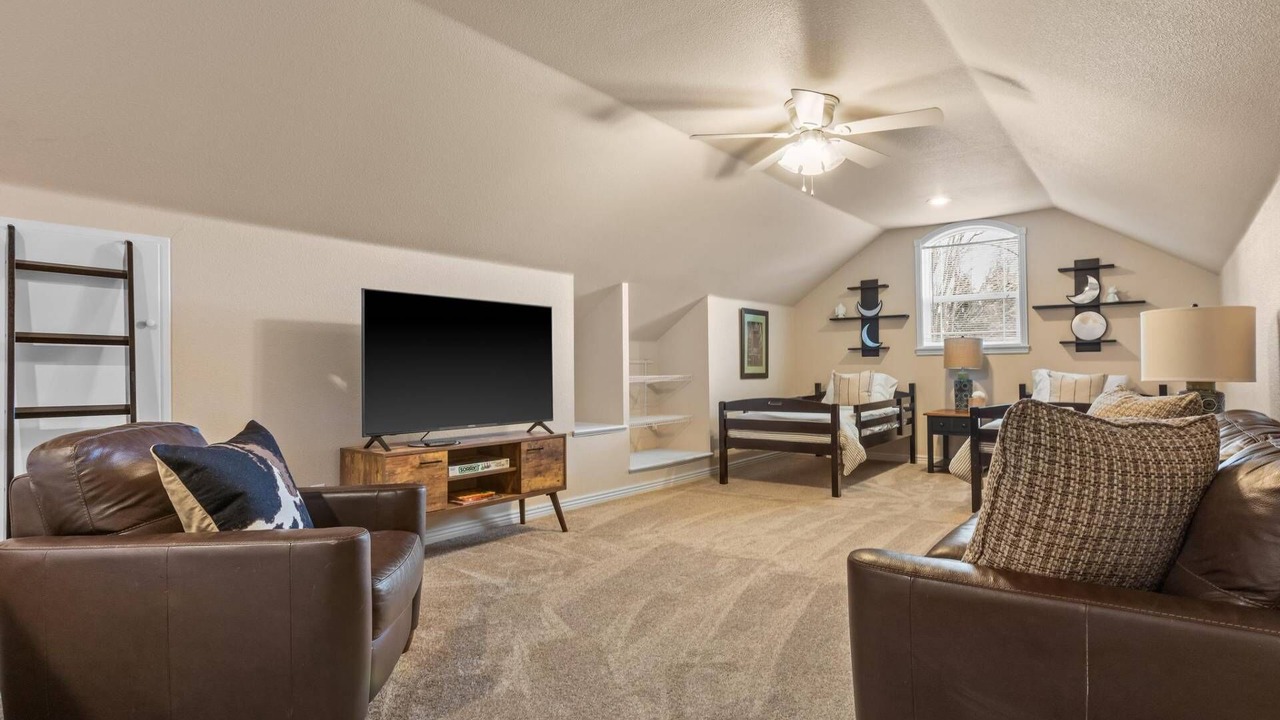 Photo of Livingroom in Eagle
