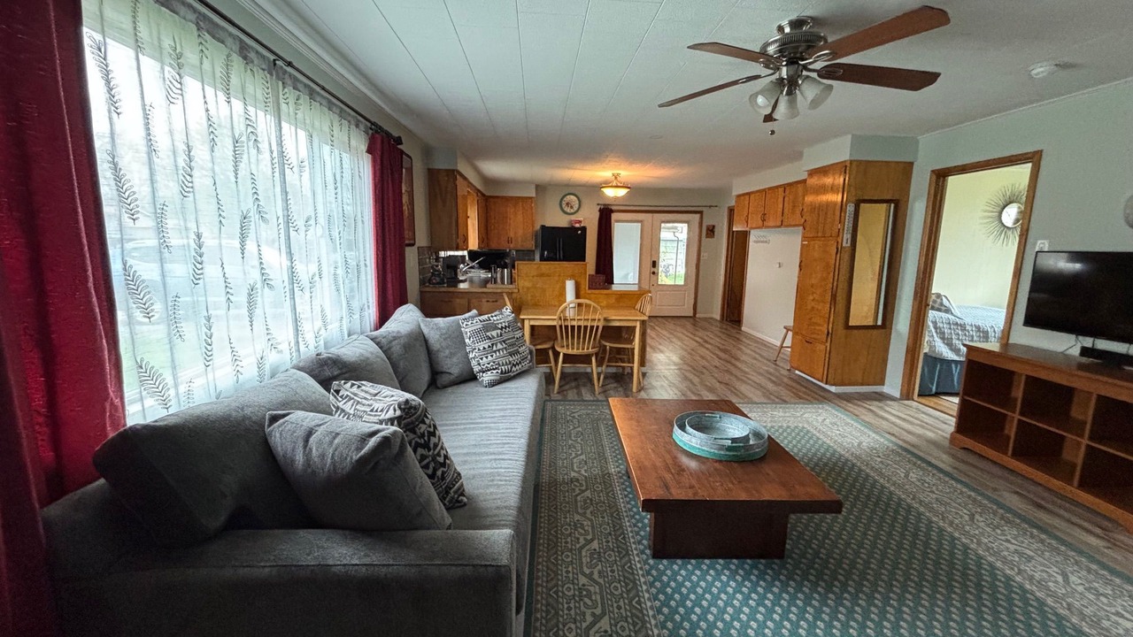 Photo of Livingroom in West Valley