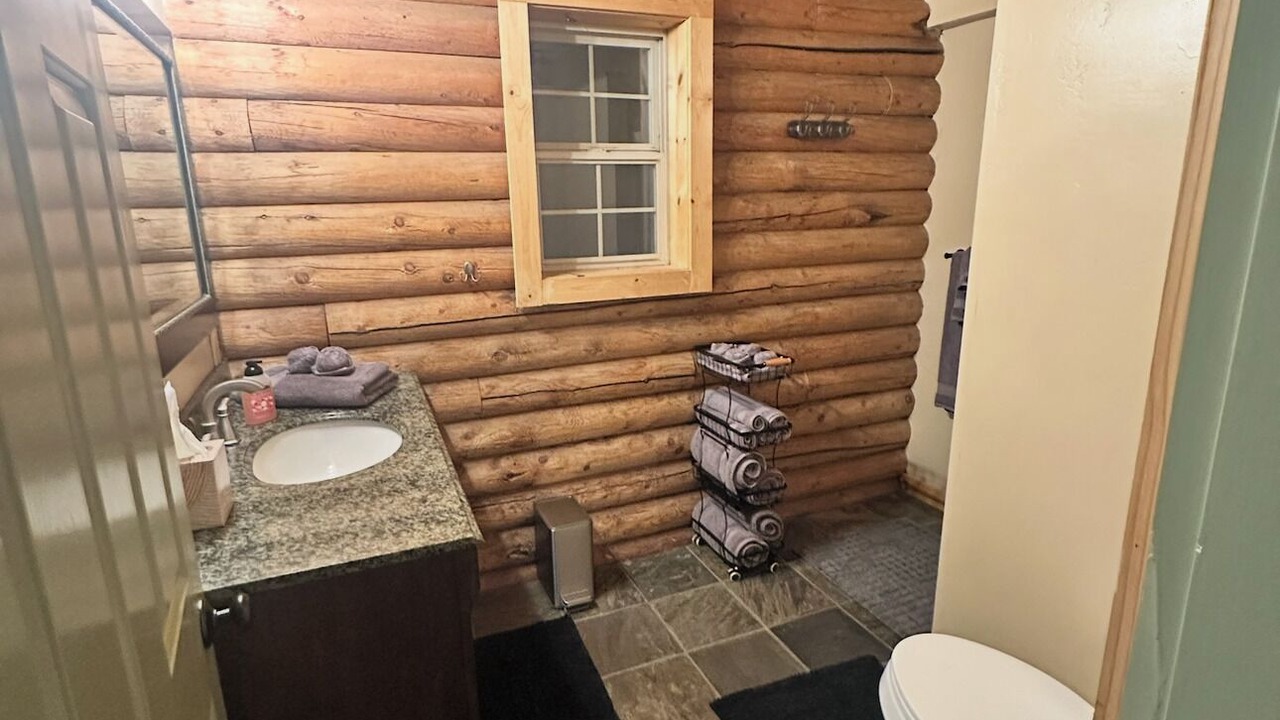 Photo of Bathroom in Chiloquin