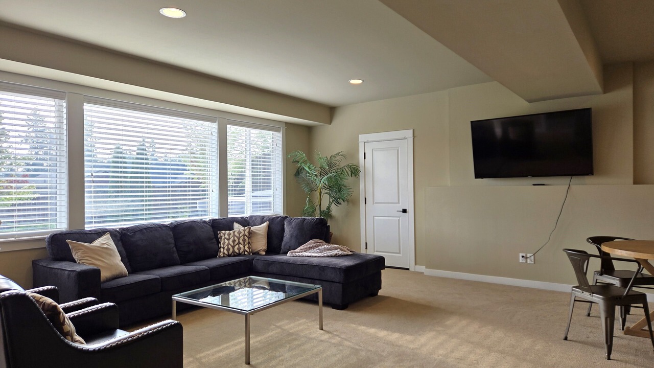 Photo of Livingroom in Inglewood-Finn Hill
