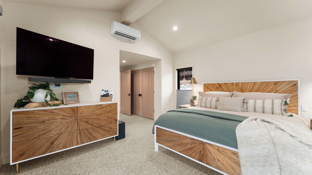 Photo of Bedroom in Wapato Point