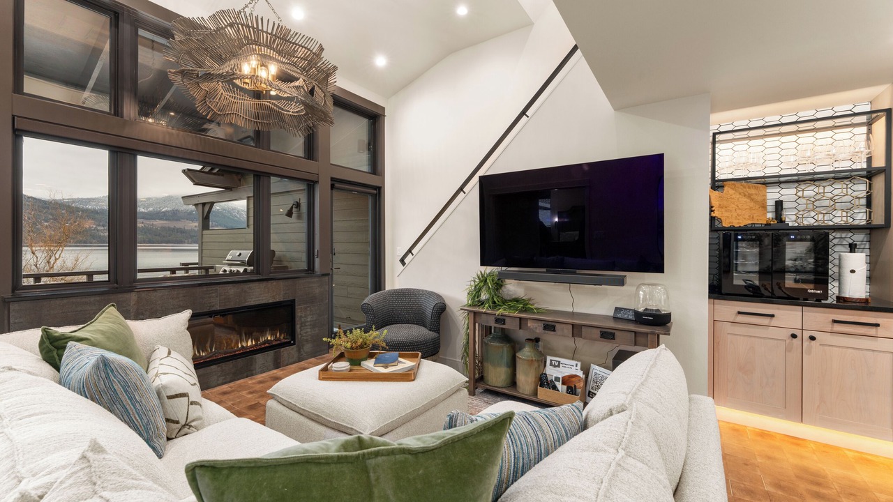 Photo of Livingroom in Wapato Point