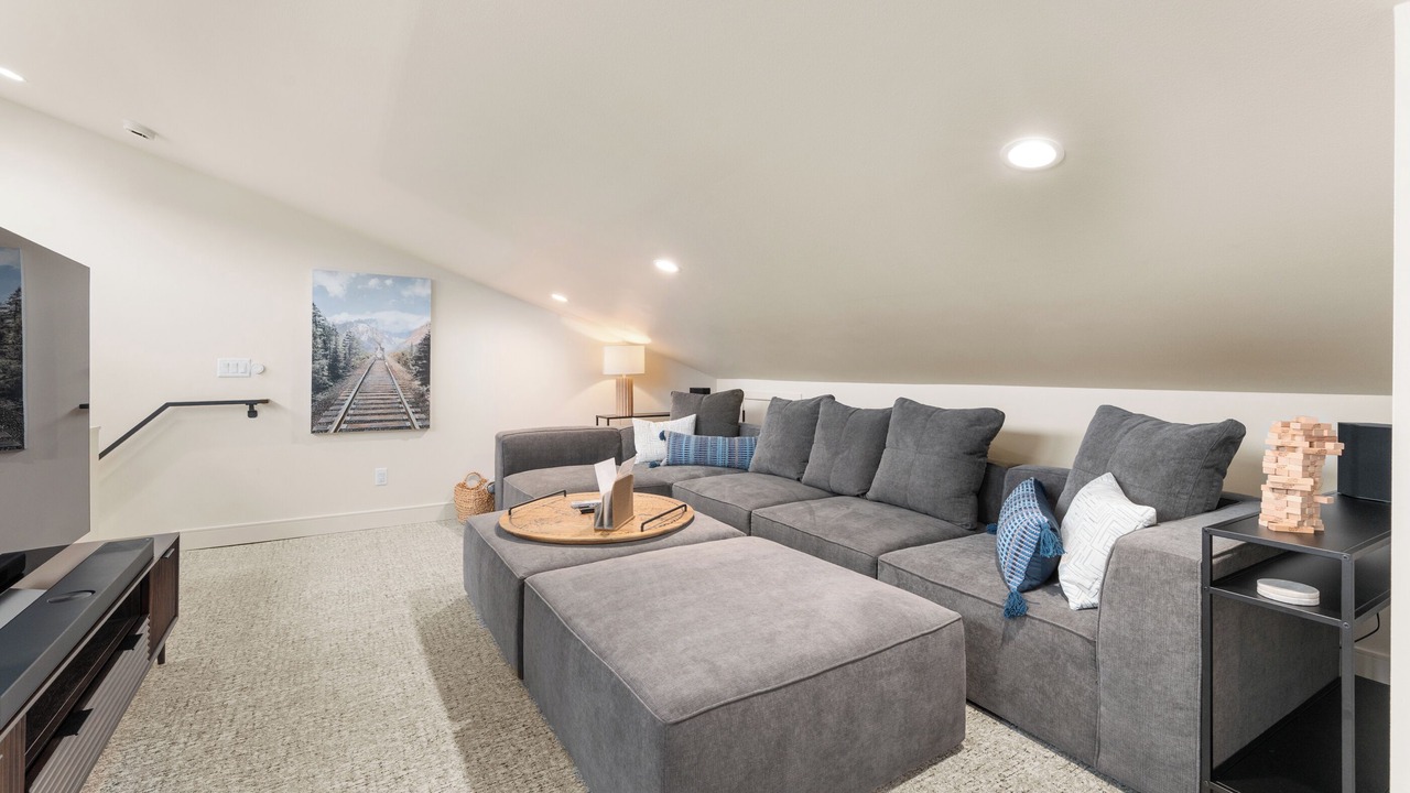 Photo of Livingroom in Wapato Point