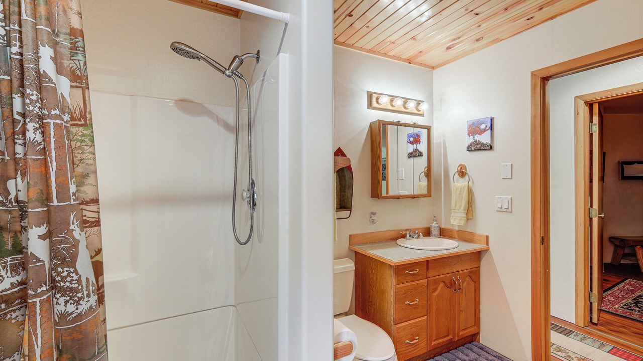 Photo of Bathroom in Cascade