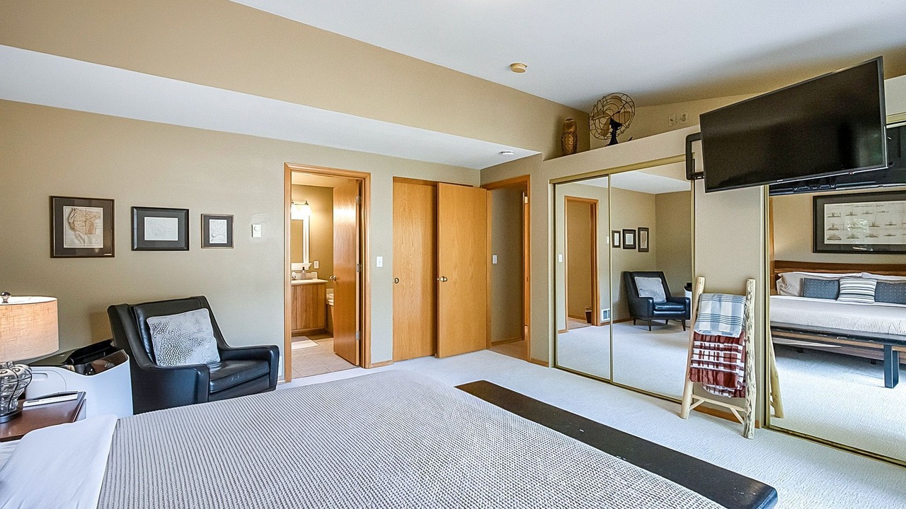 Photo of Bedroom in Gold Bar