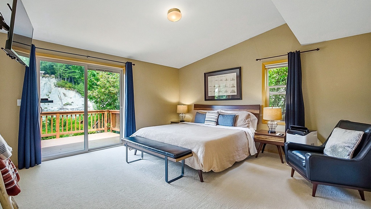 Photo of Bedroom in Gold Bar