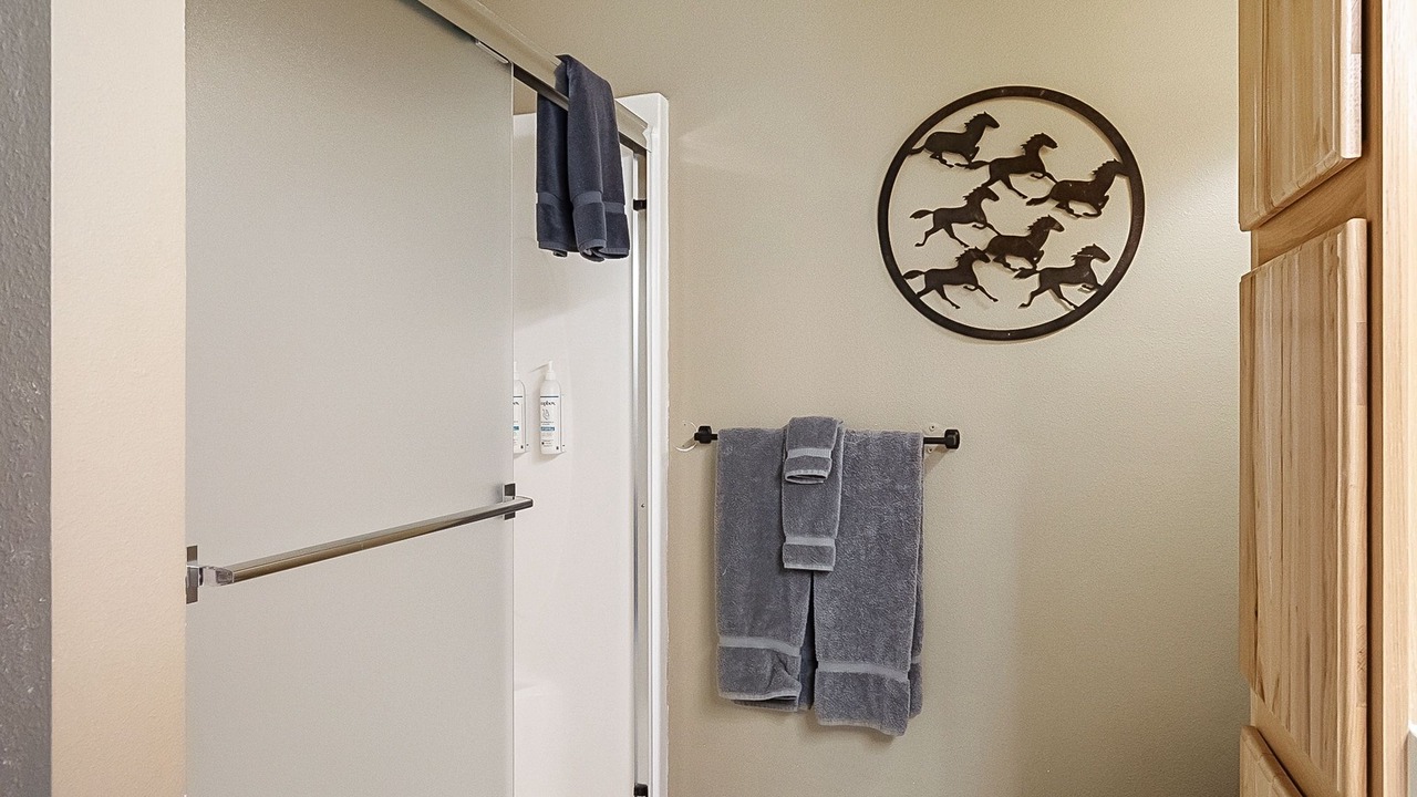 Photo of Bathroom in Gold Bar