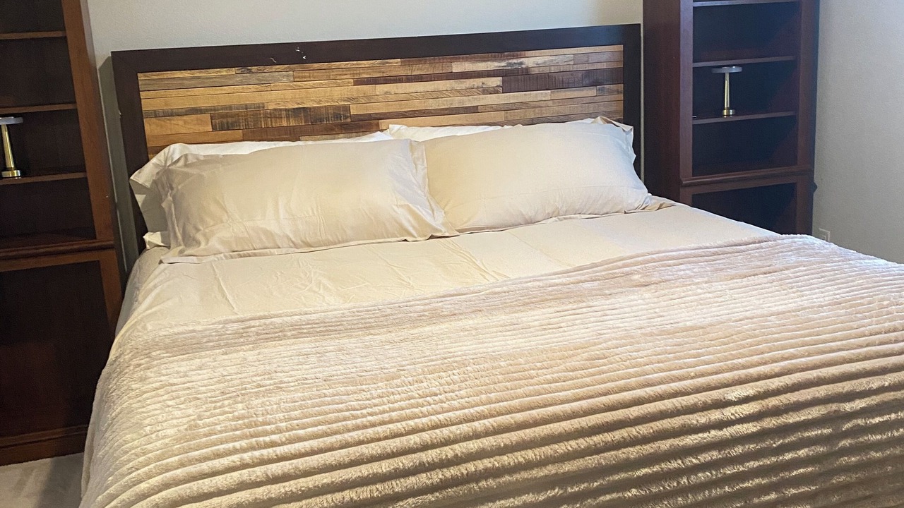 Photo of Bedroom in Salem