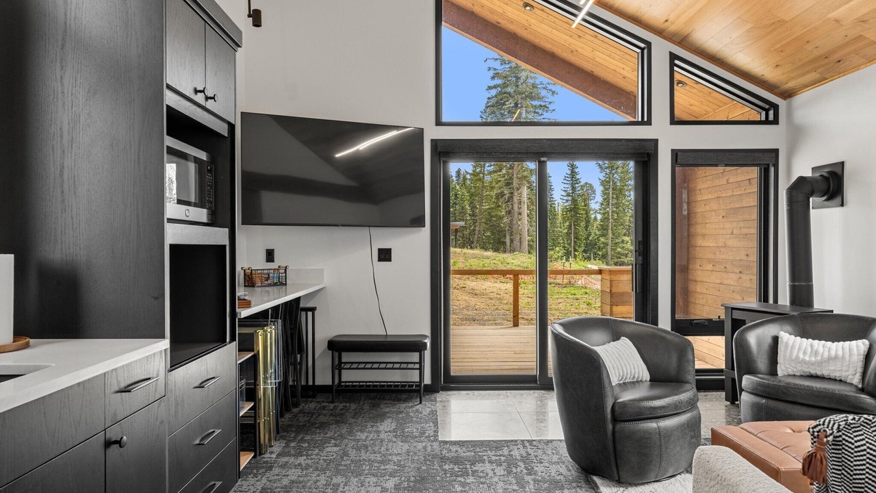 Photo of Livingroom in New Meadows