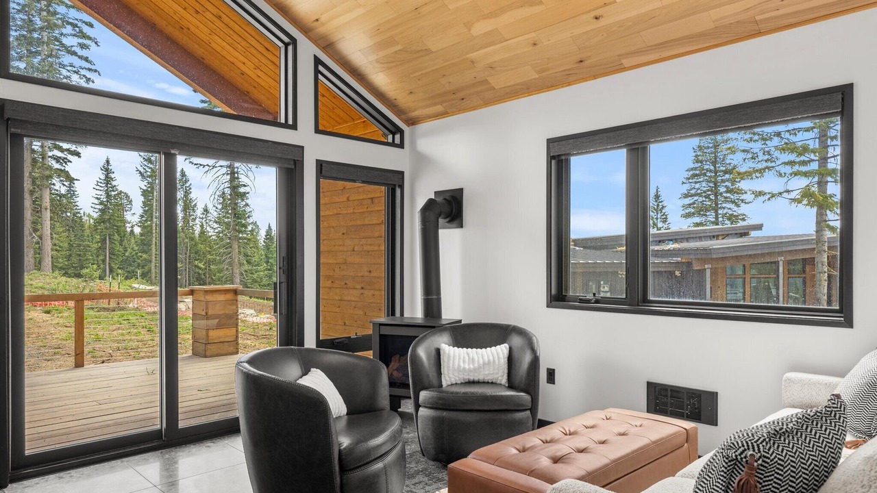 Photo of Livingroom in New Meadows