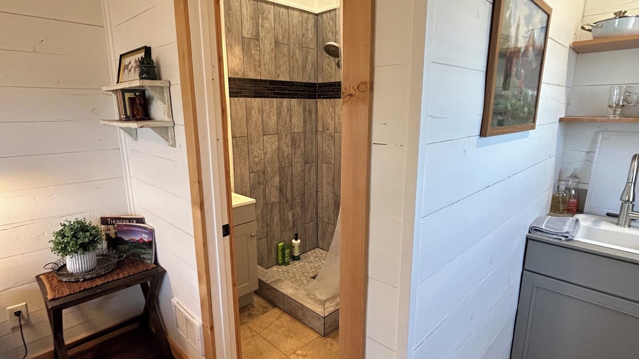Photo of Bathroom in Custer County