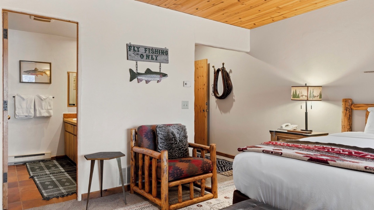 Photo of Livingroom in Spring Creek Ranch
