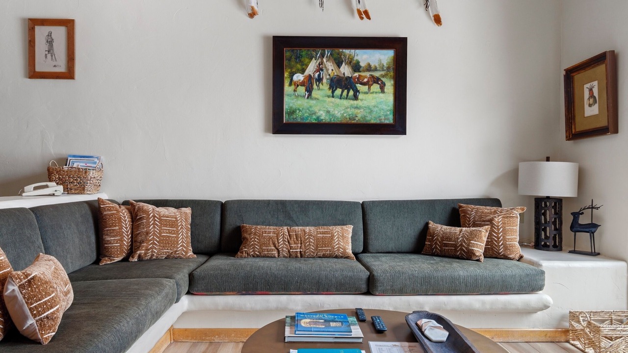 Photo of Livingroom in Spring Creek Ranch