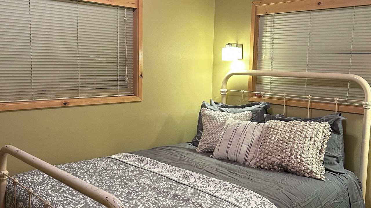 Photo of Bedroom in Stevens County