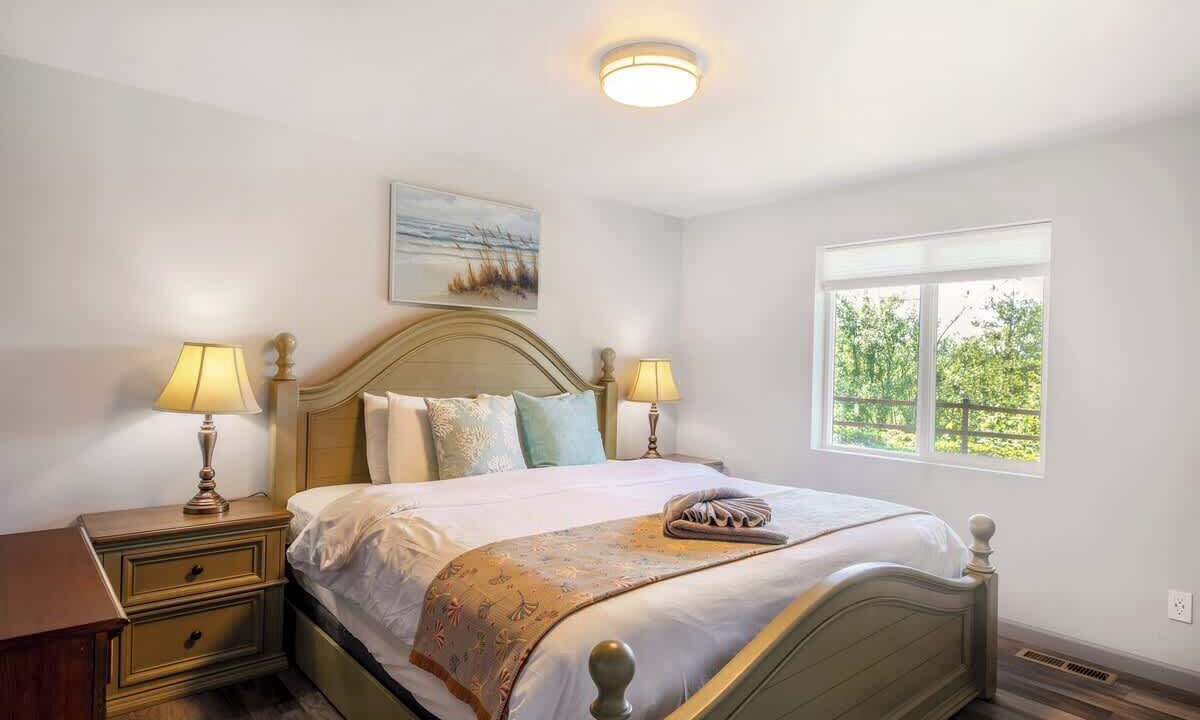 Photo of Bedroom in Newport