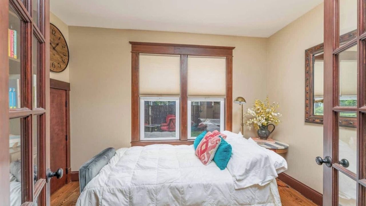 Photo of Bedroom in Garden District