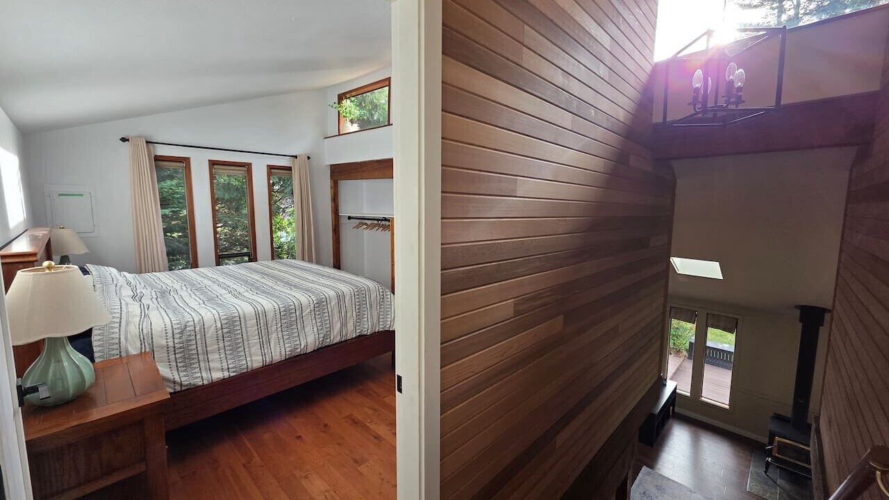 Photo of Bedroom in Point Roberts