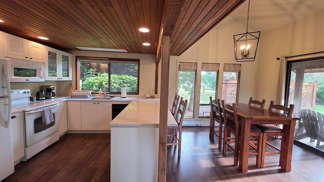 Photo of Kitchen in Point Roberts