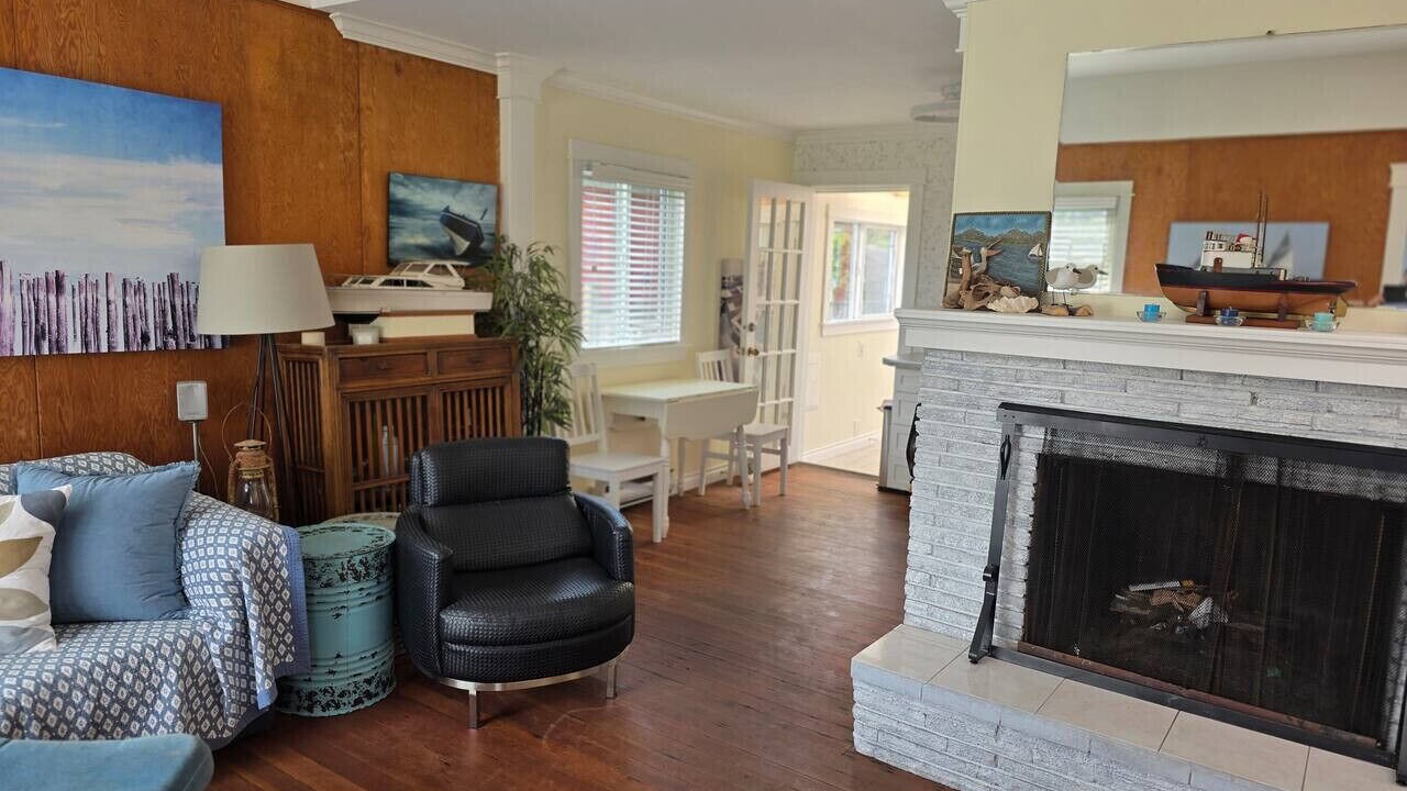 Photo of Livingroom in Point Roberts