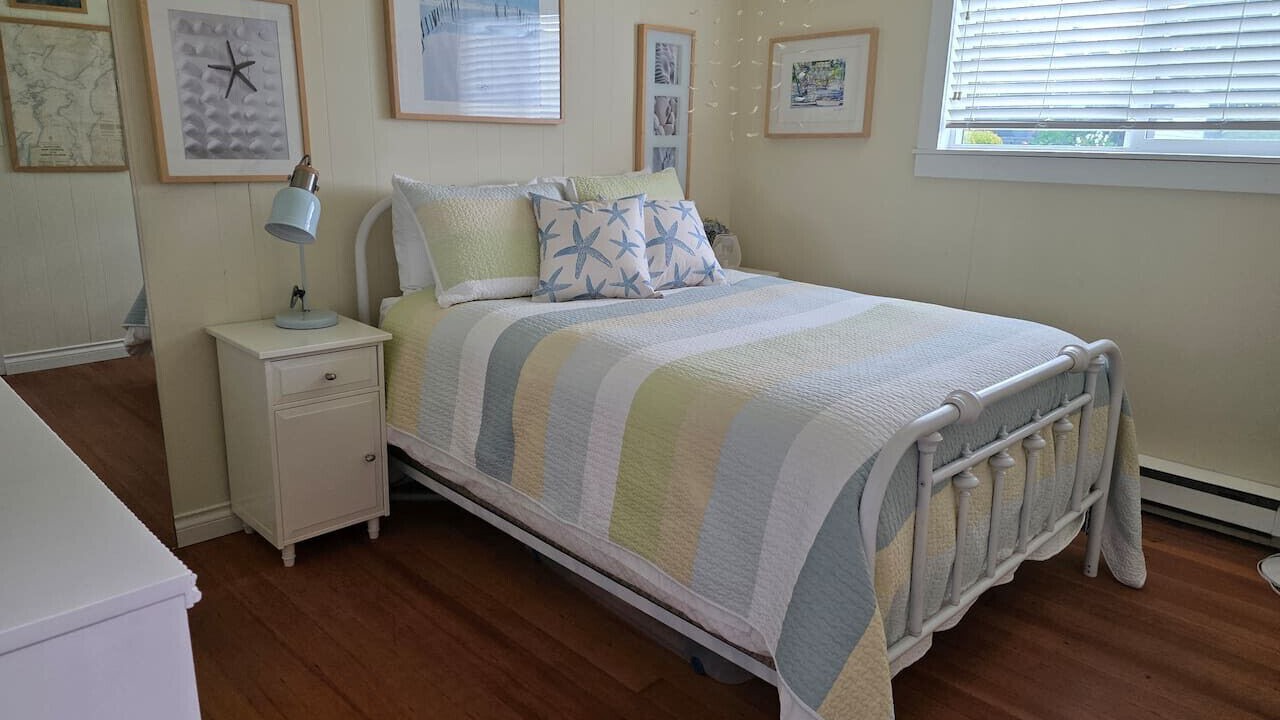 Photo of Bedroom in Point Roberts
