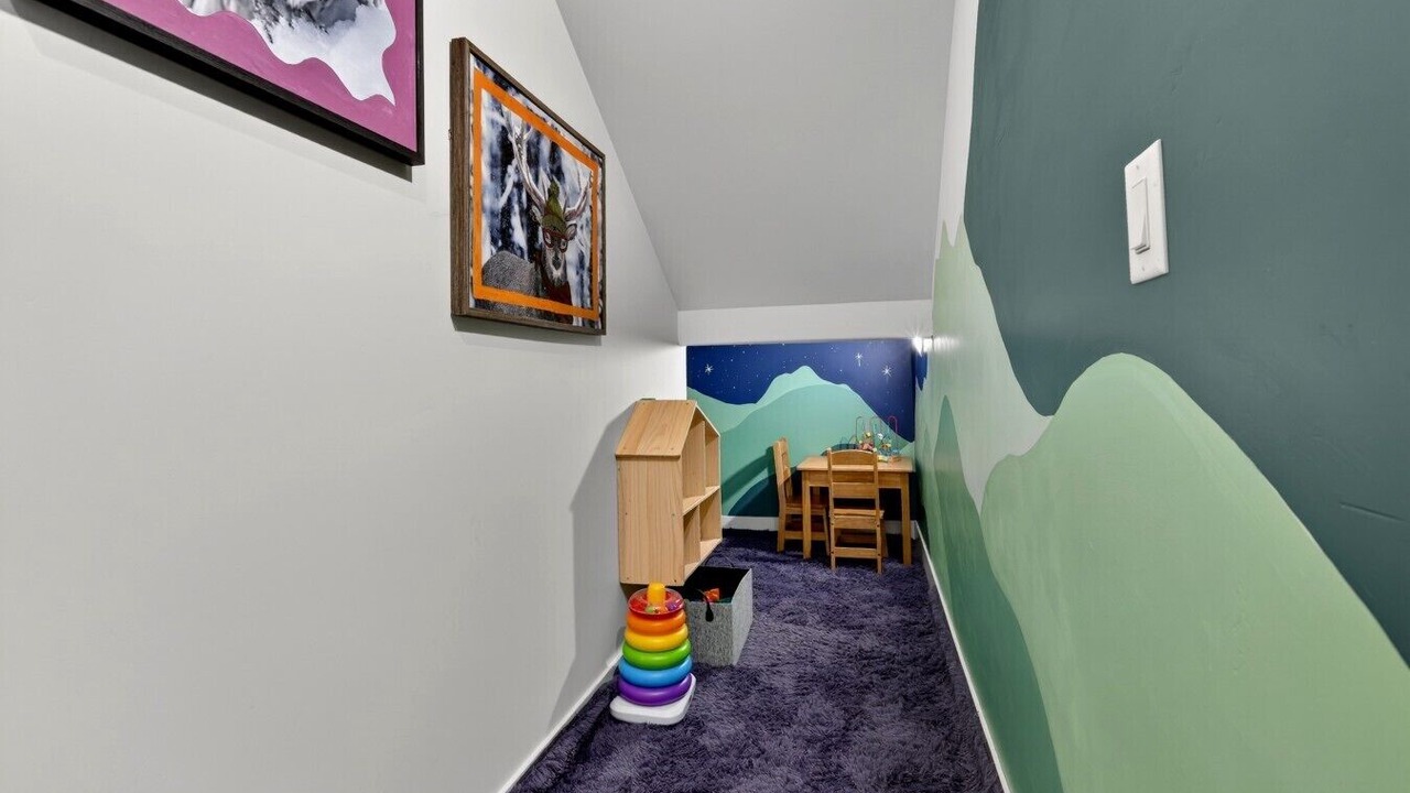 Photo of Bedroom in Island Park