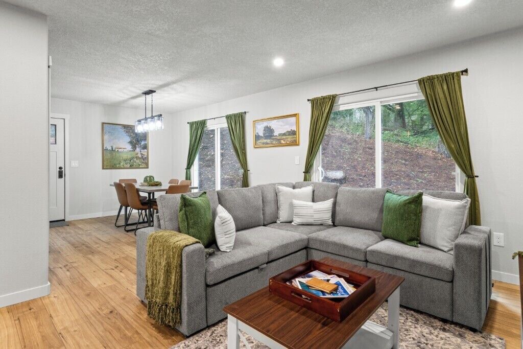 Photo of Livingroom in Camas