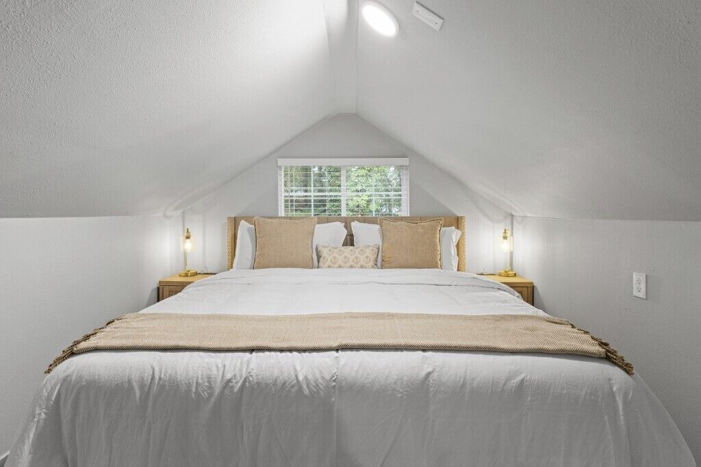 Photo of Bedroom in Camas