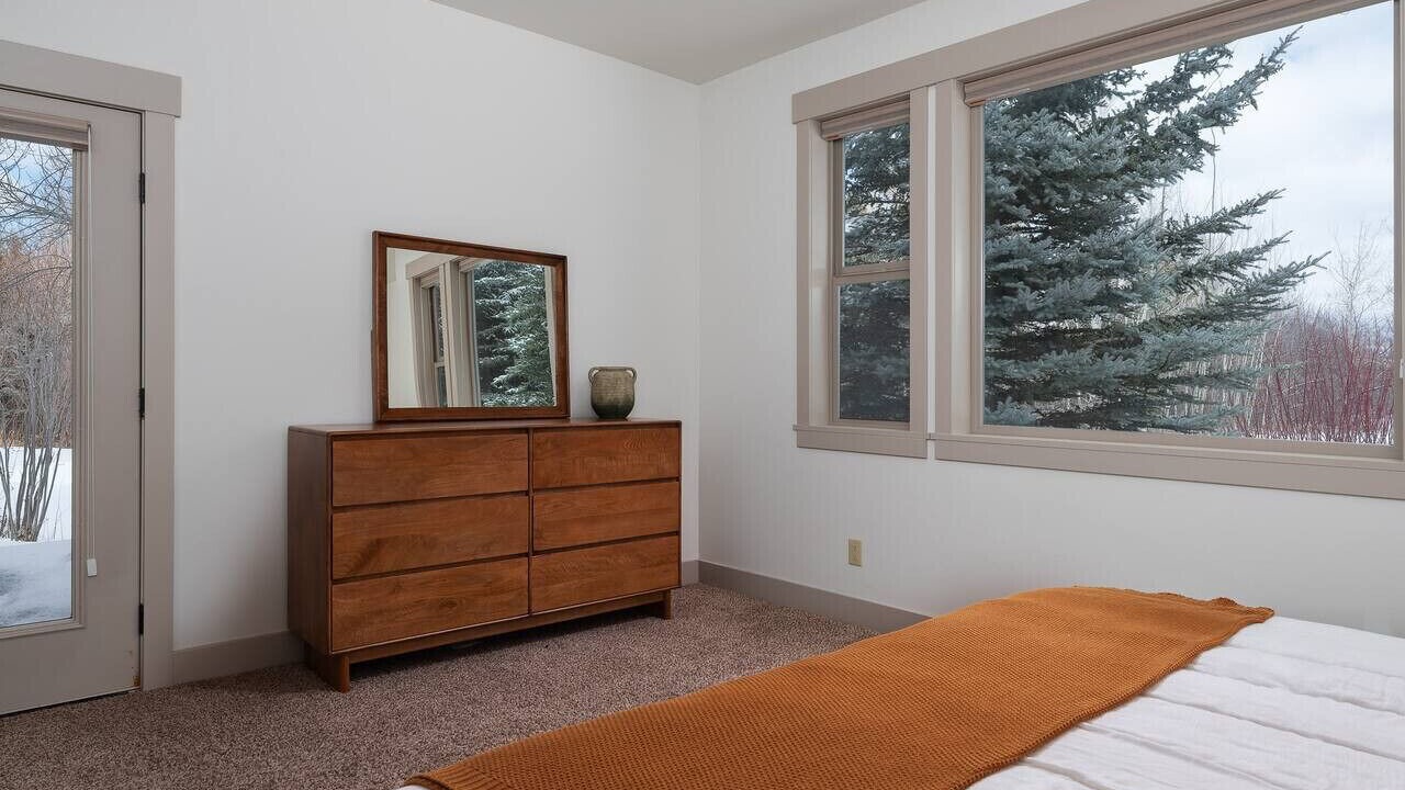 Photo of Bedroom in Victor