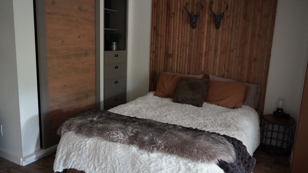 Photo of Bedroom in Grapeview