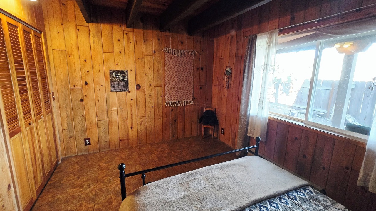 Photo of Bedroom in Chiloquin