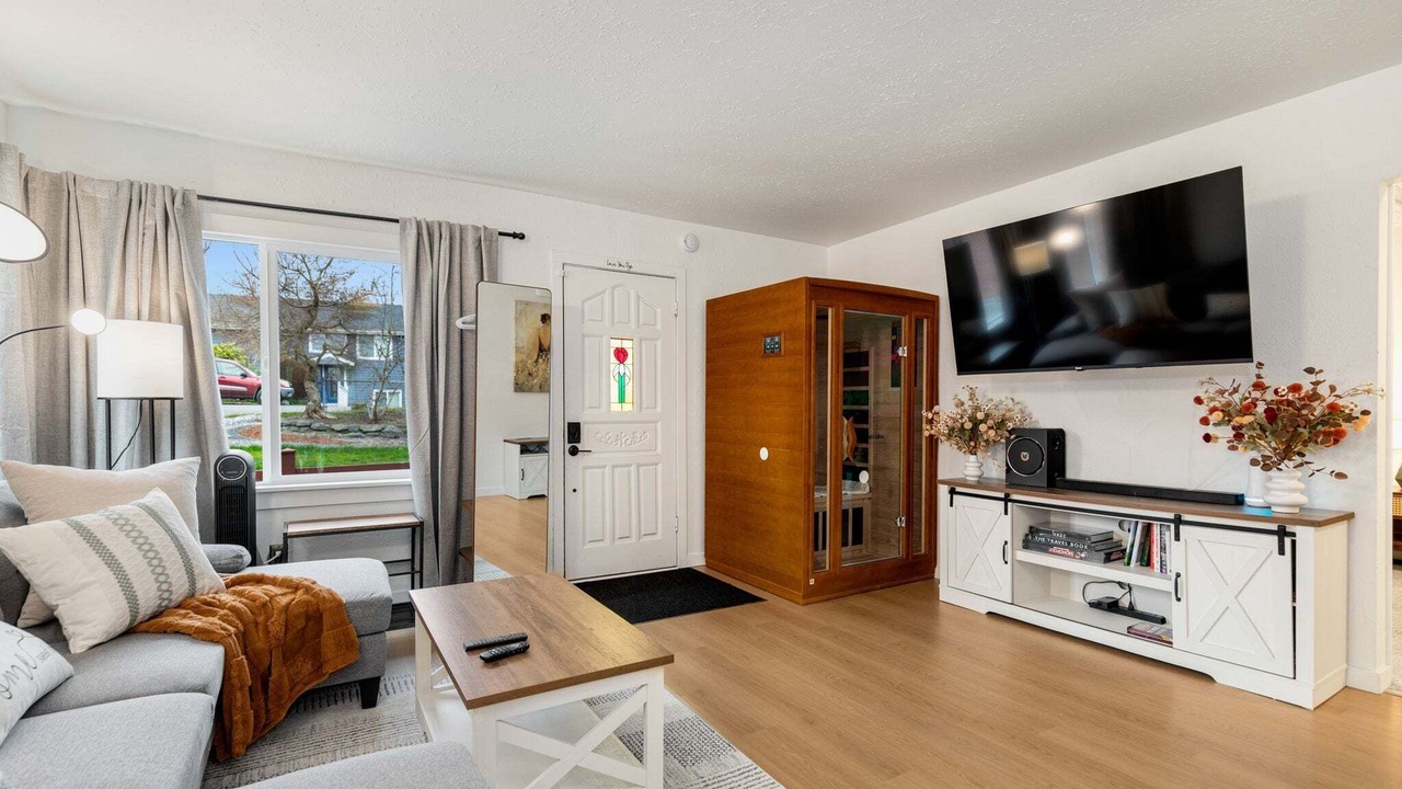 Photo of Livingroom in Riverview