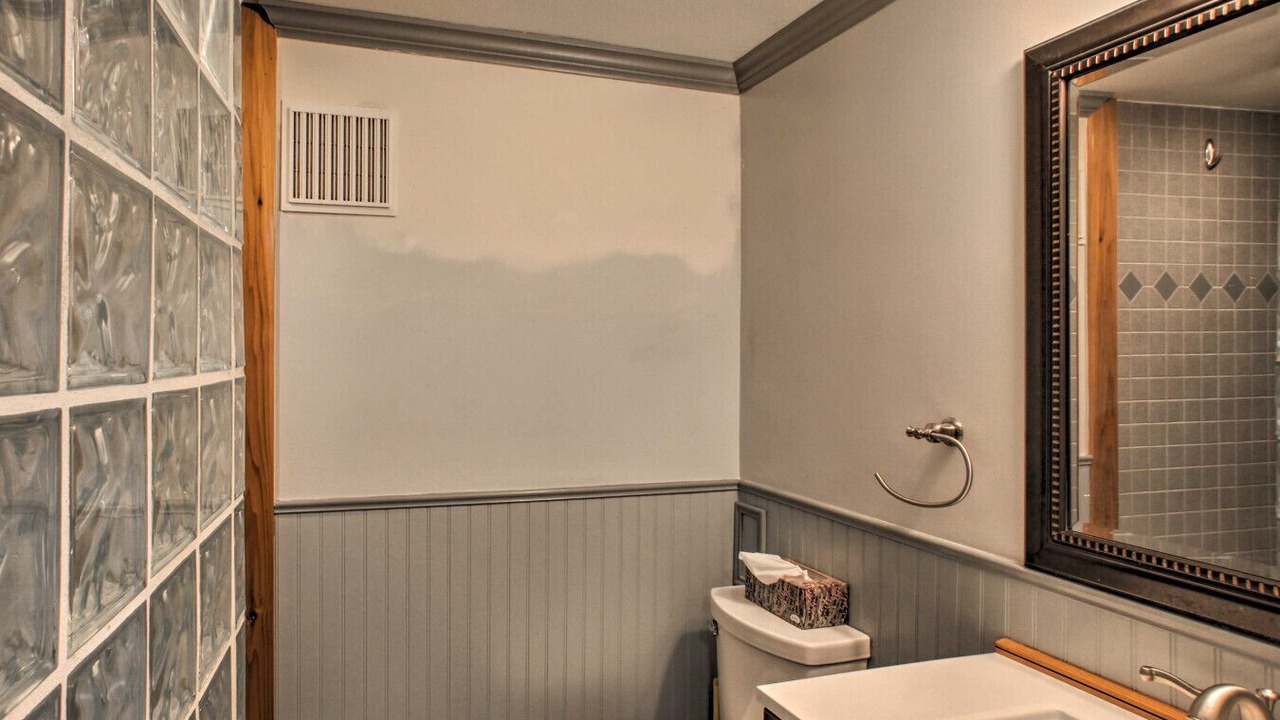 Photo of Bathroom in Diamond Lake