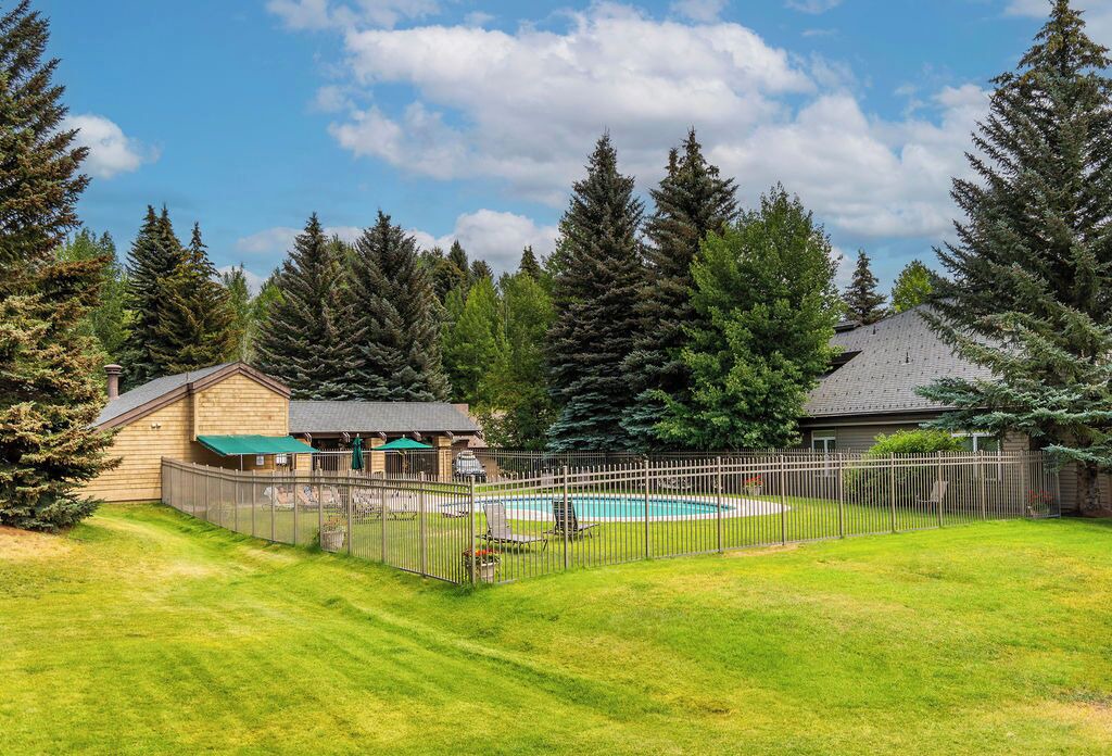 Photo of Outdoor in Elkhorn Village
