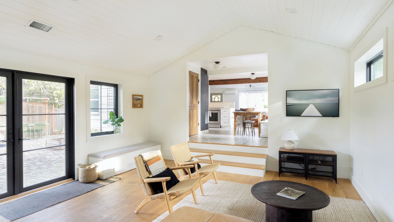 Photo of Livingroom in Genesee