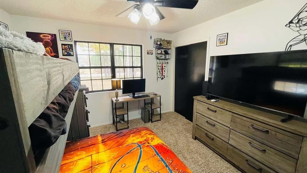 Photo of Bedroom in Oakland