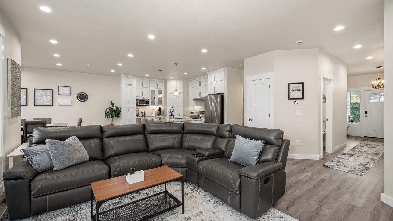 Photo of Livingroom in East Central