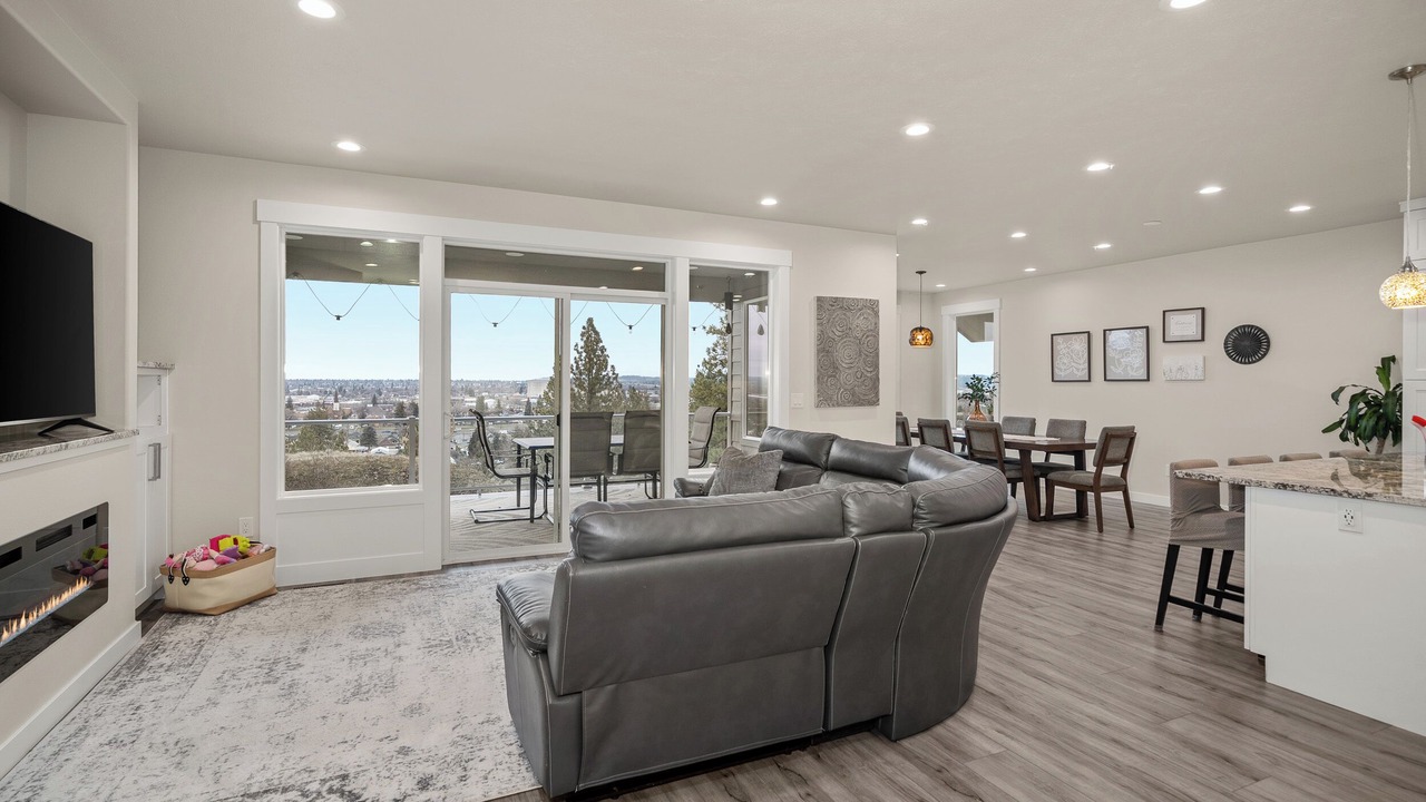 Photo of Livingroom in East Central