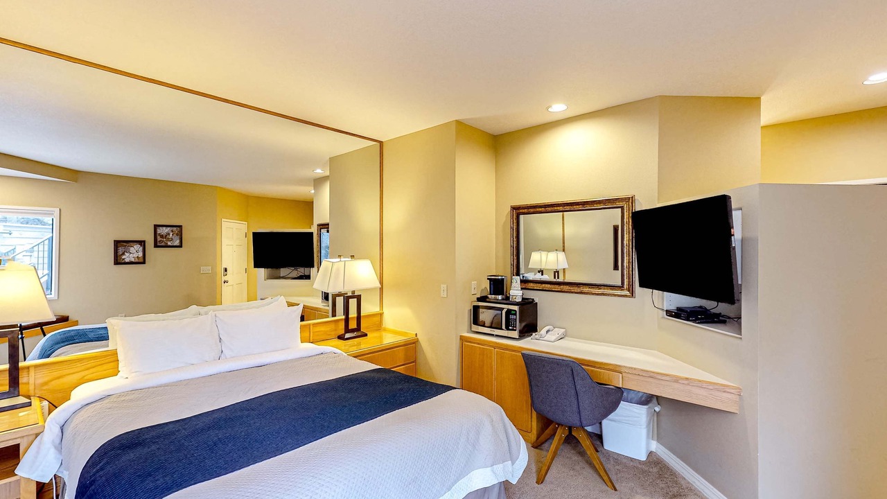 Photo of Bedroom in Century West