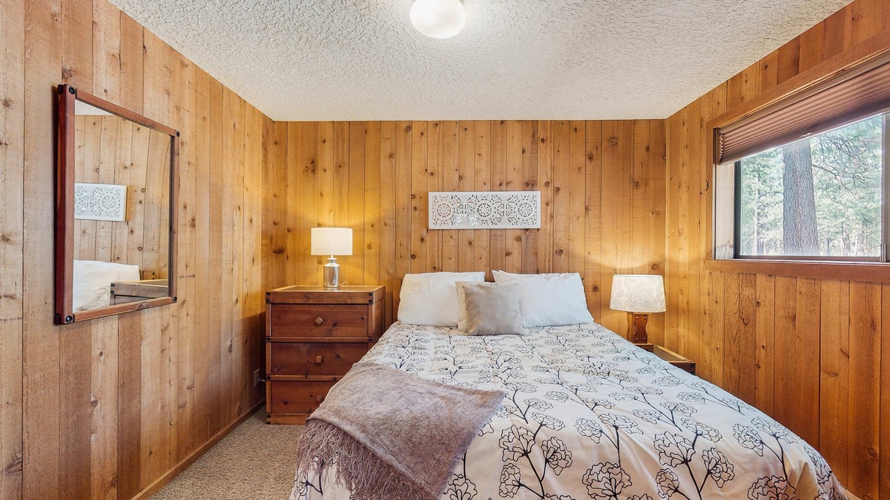Photo of Bedroom in Black Butte Ranch