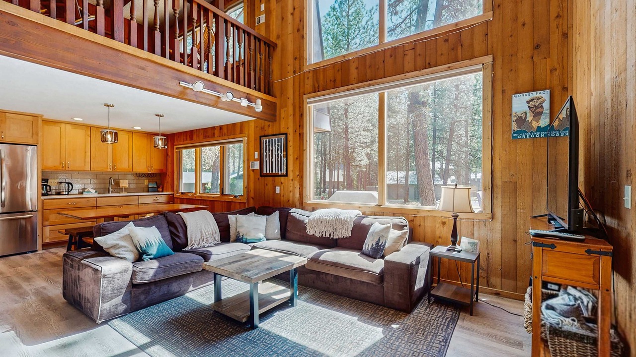 Photo of Livingroom in Black Butte Ranch