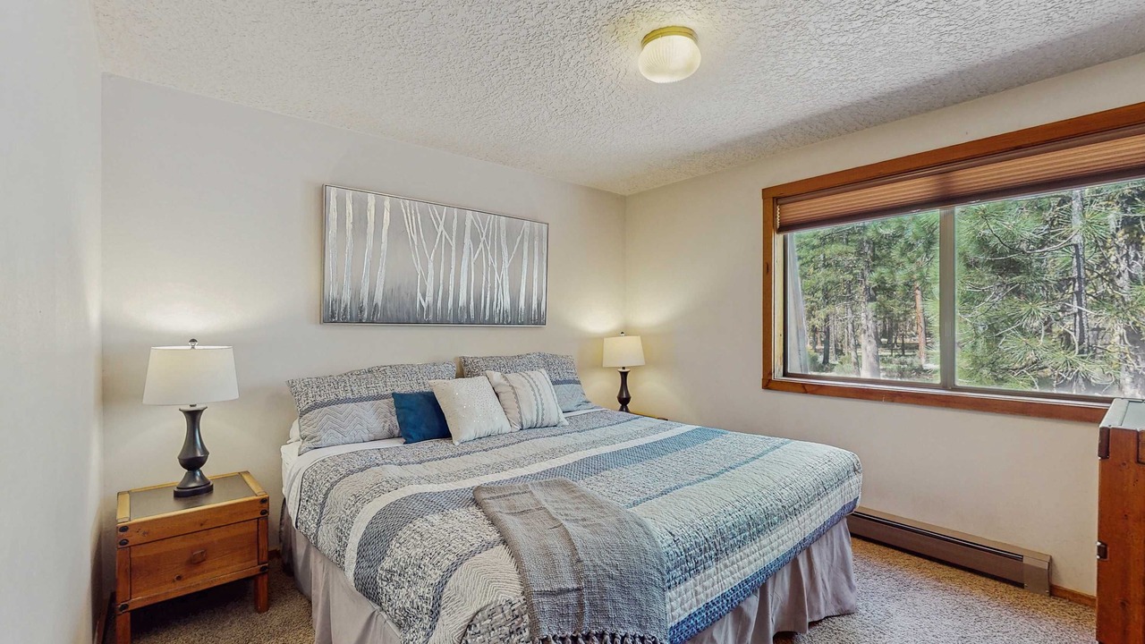 Photo of Bedroom in Black Butte Ranch
