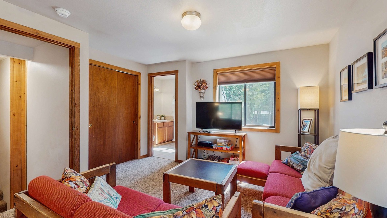 Photo of Livingroom in Black Butte Ranch