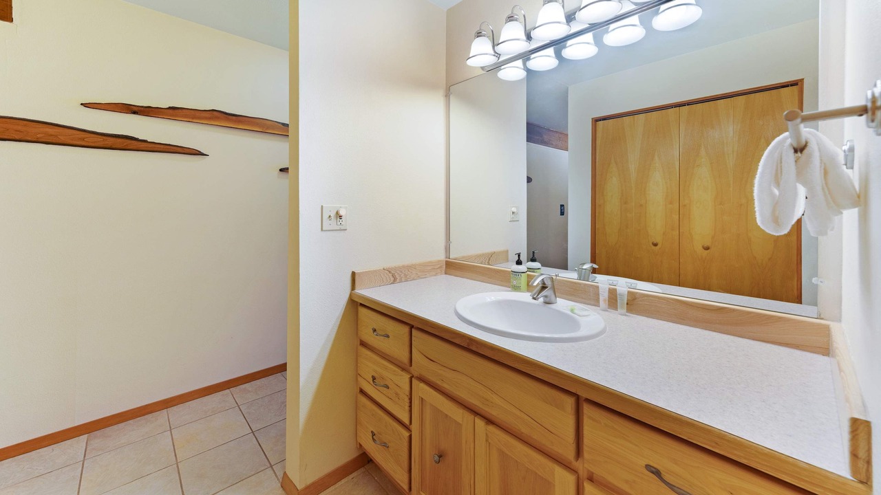 Photo of Bathroom in Historic Bayfront