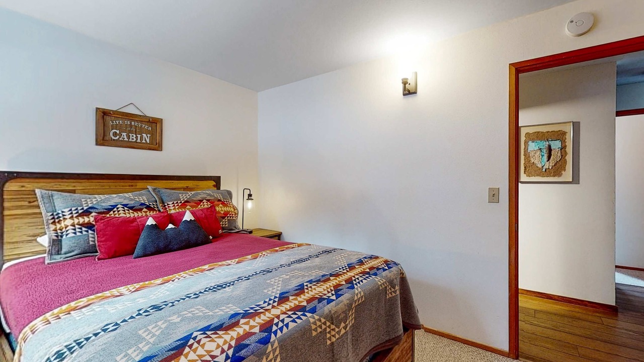 Photo of Bedroom in Black Butte Ranch