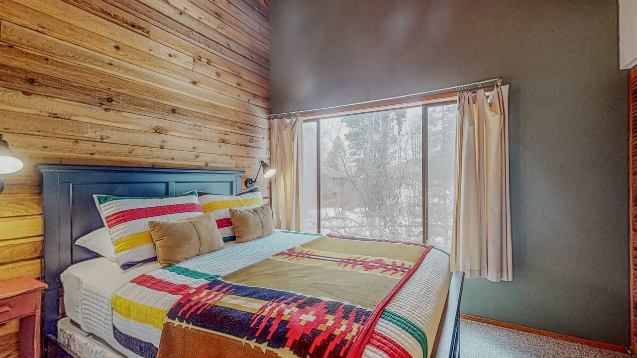 Photo of Bedroom in Black Butte Ranch