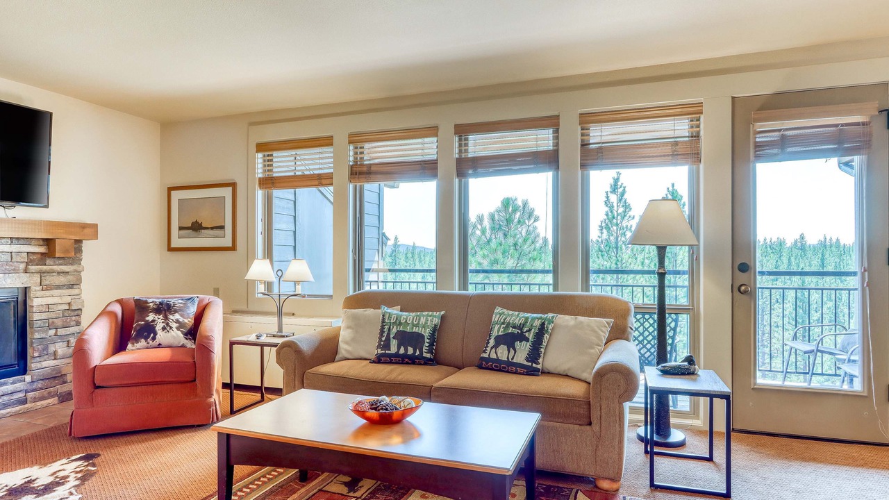 Photo of Livingroom in Bend