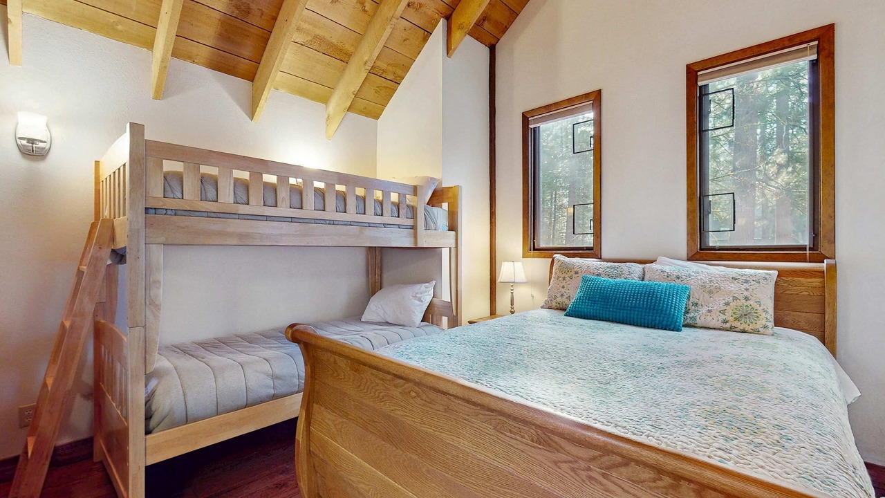 Photo of Bedroom in Black Butte Ranch