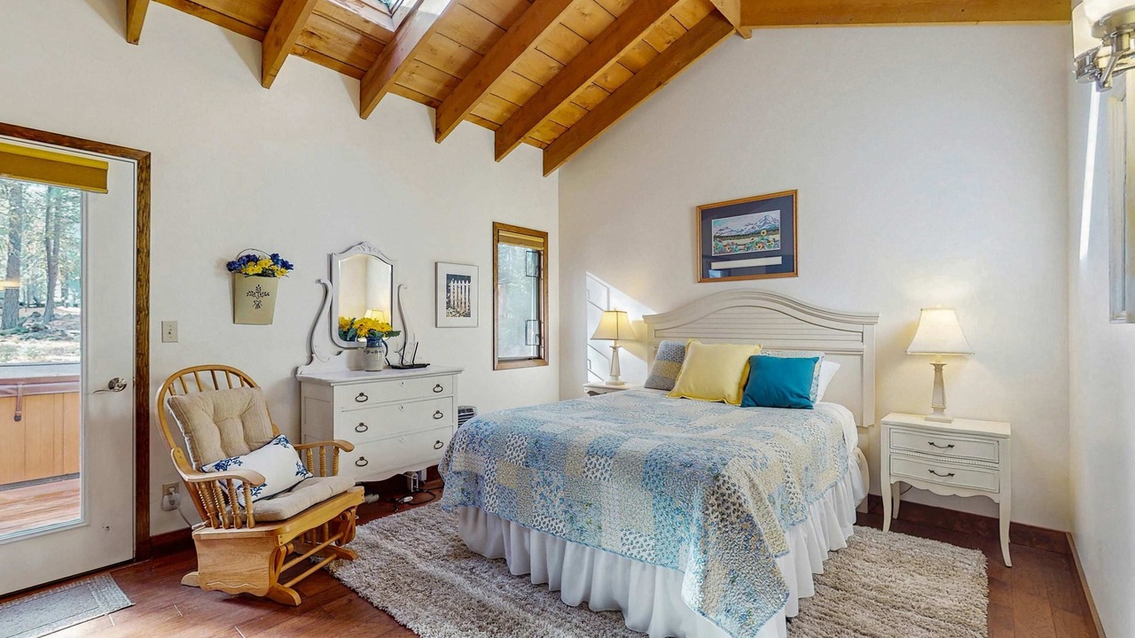 Photo of Bedroom in Black Butte Ranch