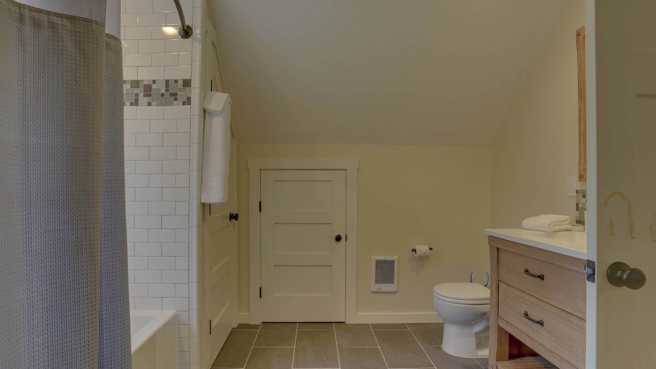 Photo of Bathroom in White Salmon